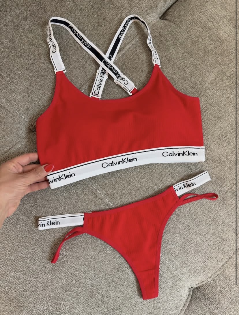 ست نیم تنه شرت کلوین کلین calvin kleinبرند Ema